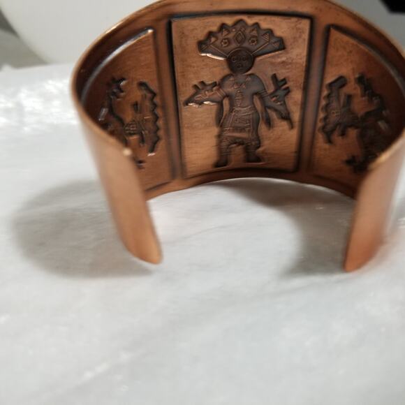 Vintage copper Kachina dancer cuff bracelet 1.1422 - Picture 6 of 13